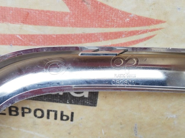 620757429R Ободок (окантовка) фары противотуманной левой купить Черкассы