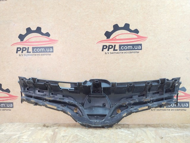 623101381R RENAULT Решетка радиатора купить в Ирпень