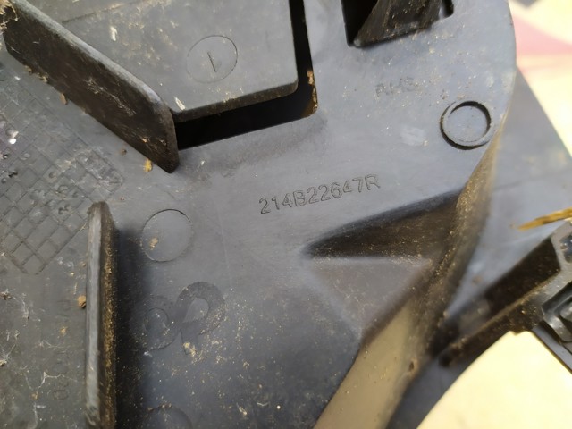 623108673R RENAULT Решетка радиатора купить в Черновцы