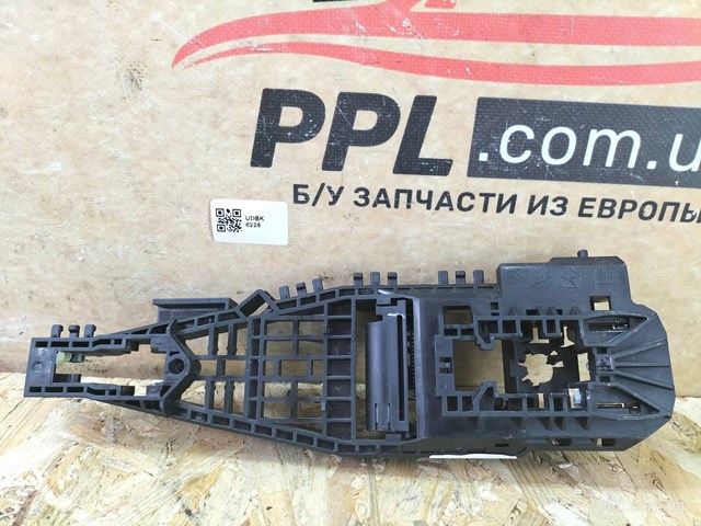 Держатель наружной ручки двери, задней правой 68084836AA CHRYSLER