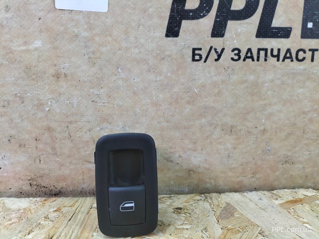 Кнопочный блок управления стеклоподъемником задний 68085690AB CHRYSLER
