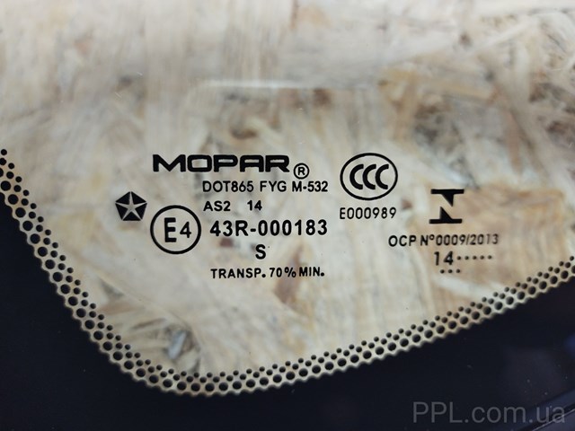 Задняя форточка левая 68145493AB CHRYSLER