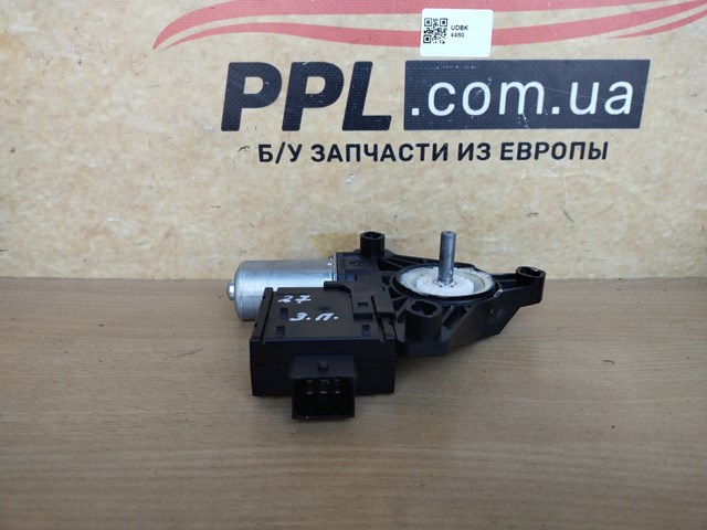 68268767AA Мотор стеклоподъемника двери задней правой купить Полтава