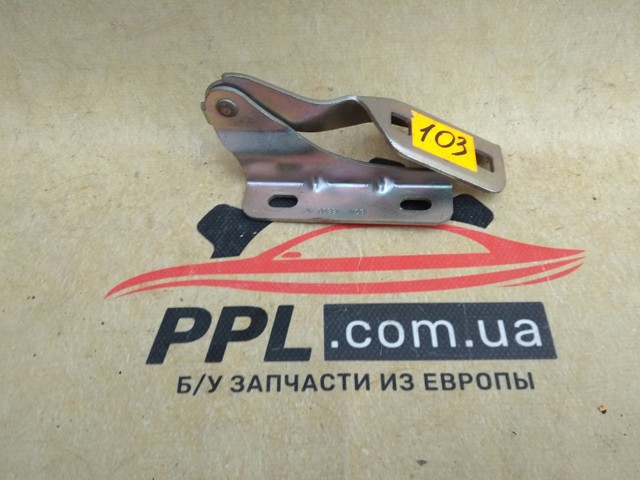 Правая петля капота  6C1116800AC FORD