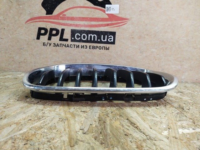 7239021 BMW Решетка радиатора левая купить в Черкассы