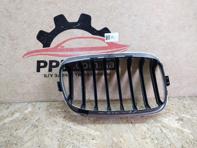 7239021 BMW Решетка радиатора левая купить в Ужгород