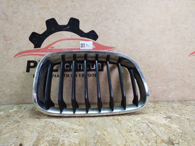 7239022 BMW Решетка радиатора правая купить в Каменское