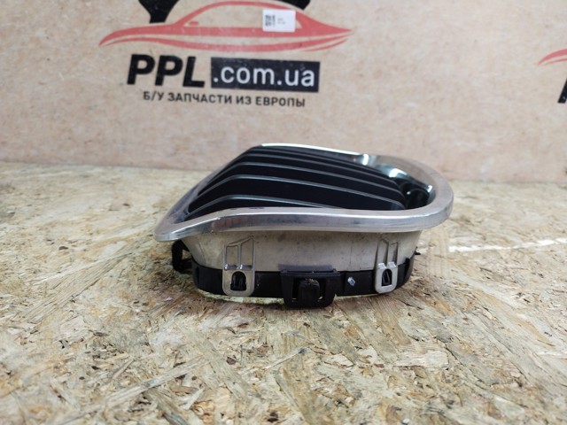 7239022 Решетка радиатора правая купить Запорожье