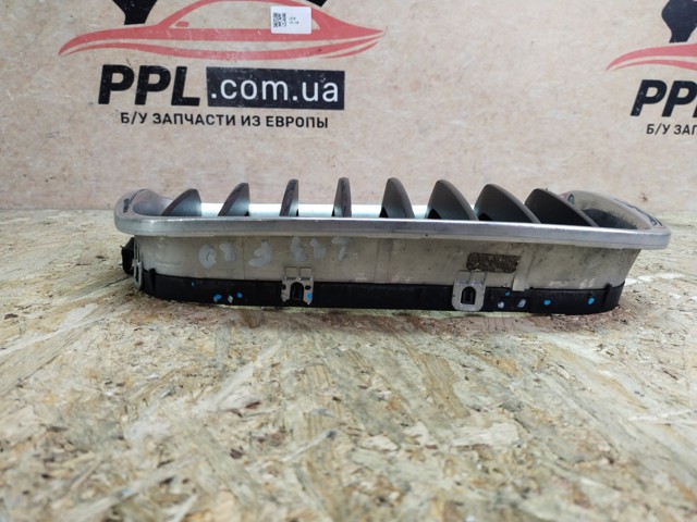 7239022 Решетка радиатора правая купить Ужгород