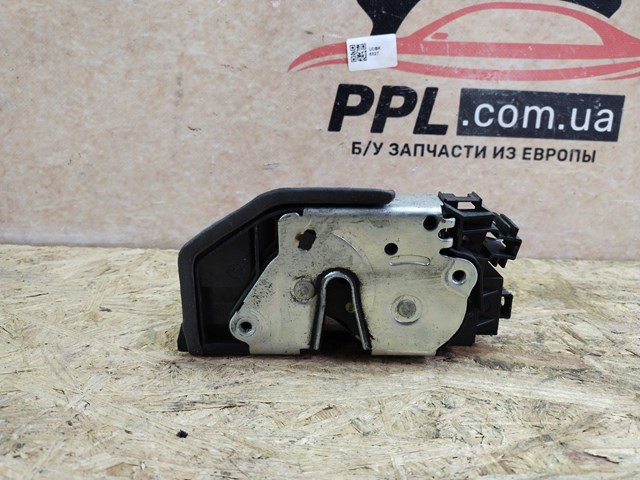 7318414 BMW Замок двери задней правой купить в Киев