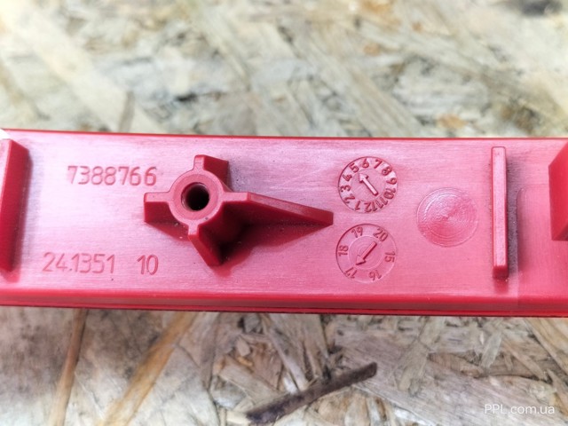 7388766 BMW Катафот (отражатель) заднего бампера правый купить в Ирпень