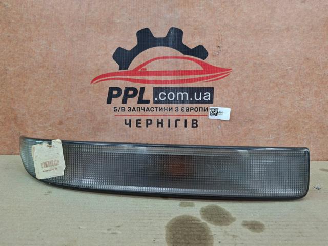 Поворотник правый 7700352108 RENAULT