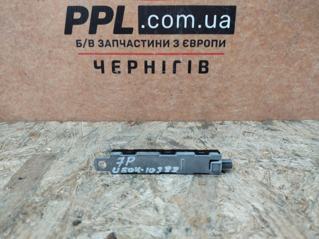 VAG 7P6035552B Усилитель сигнала антенны в наличии Ровно