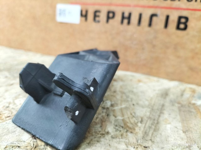 7P6807045 VAG Кронштейн бампера заднего левый купить в Ирпень