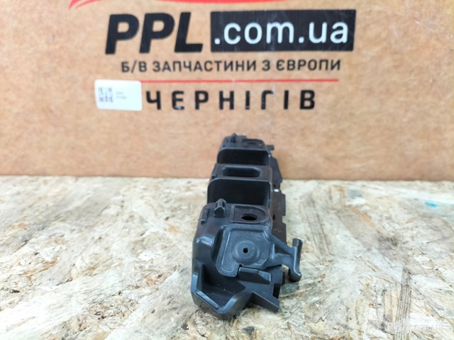 7P6807183F VAG Направляющая переднего бампера левая купить в Чернигов