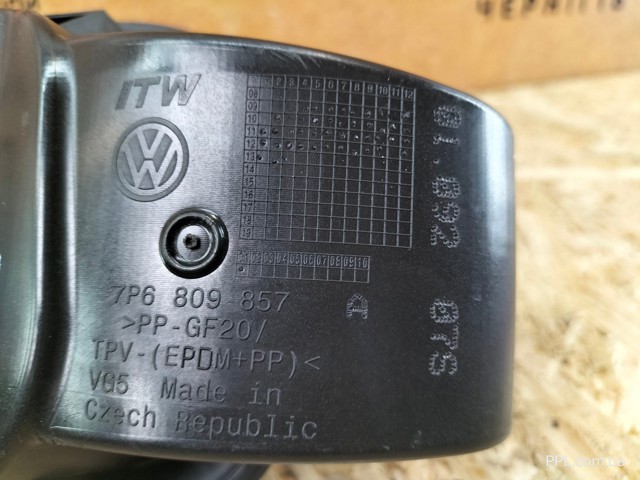 7P6809857A Корпус заливной горловины топливного бака купить Хмельницкий