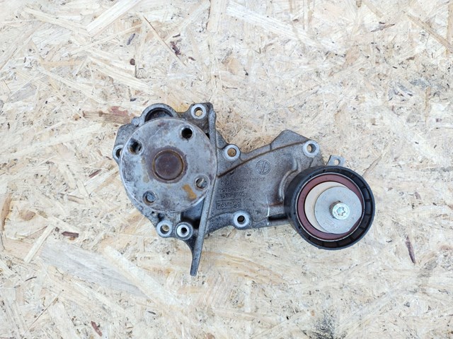 Насос системы охлаждения Форд Фокус 1