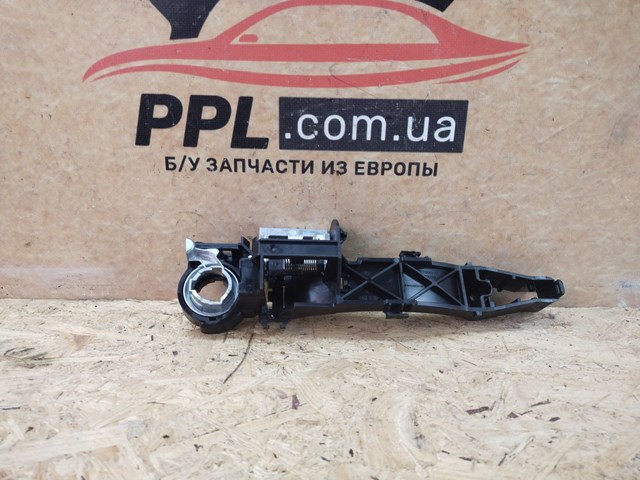 RENAULT 806064162R Держатель наружной ручки двери передней правой в наличии Запорожье