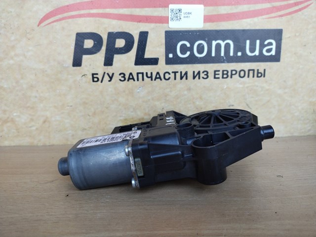 RENAULT 807300004R Мотор стеклоподъемника двери передней правой в наличии Ирпень