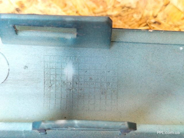RENAULT 808778404R Накладка двери передней левой в наличии Львов