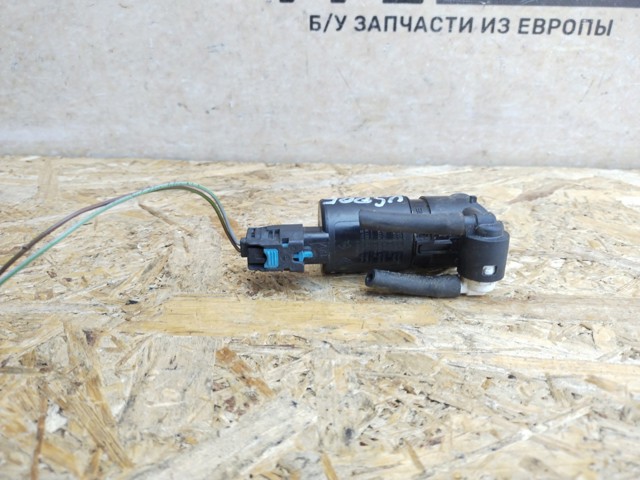 Электропомпа омывателя переднего стекла 8200067015 RENAULT