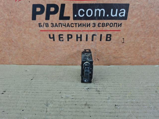 Кнопка (регулятор) корректора фар 8200379685 RENAULT