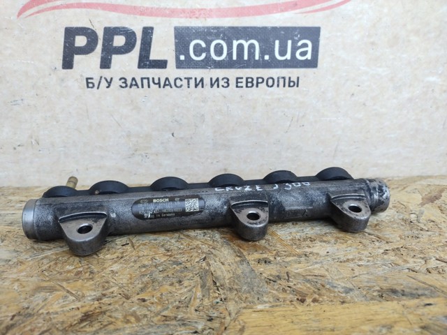 RENAULT 8200842432 Распределитель топлива (рампа) в наличии Киев