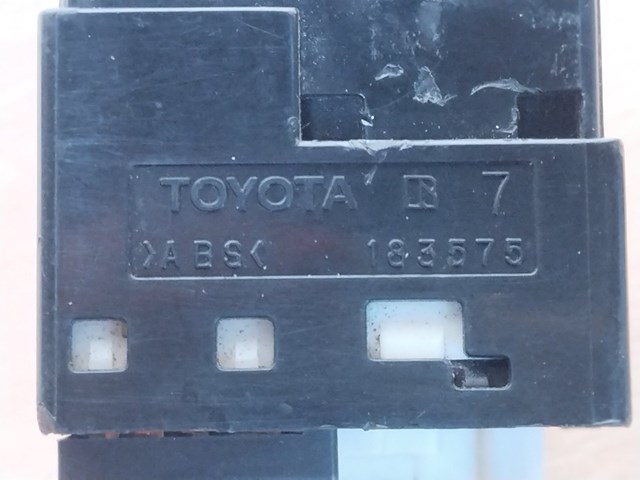 SUBARU 83061SA000 Блок управления зеркалами заднего вида, на торпедо в наличии Николаев