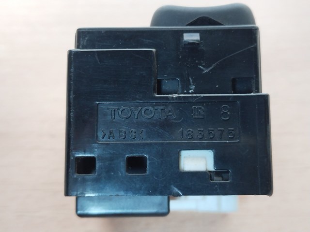 SUBARU 83061SA010 в наличии Киев