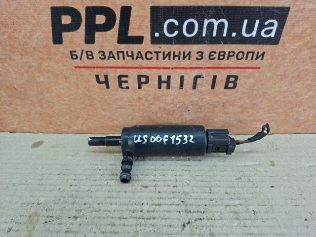 Насос омывателя фар 8377430 BMW