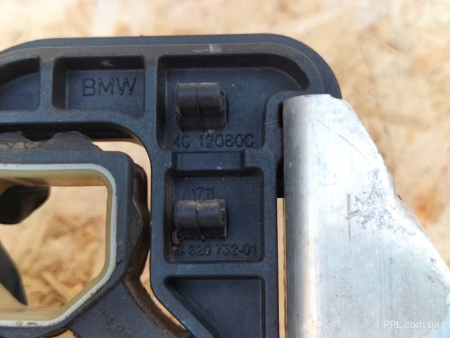 BMW 8620732 Кронштейн радиатора нижний в наличии Винница