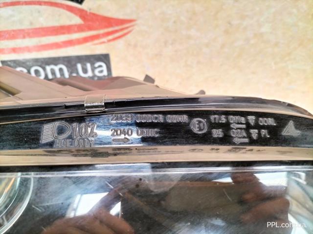 VAG 8J0941004M Правая фара в наличии Тернополь