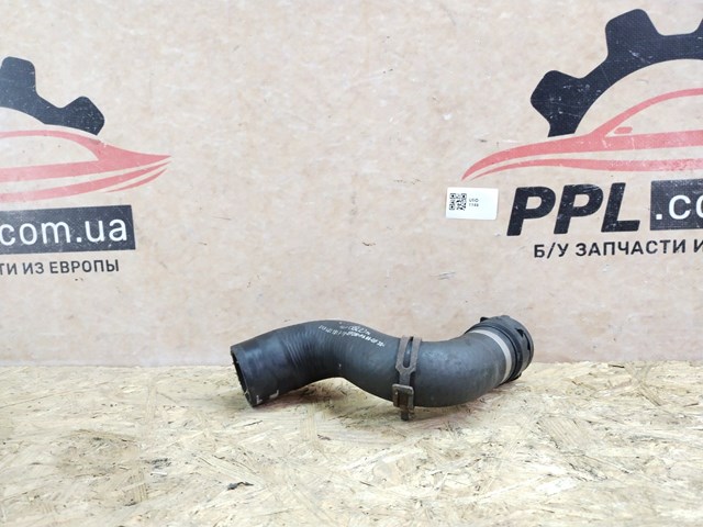 VAG 8K0121101P Патрубок радиатора в наличии Киев