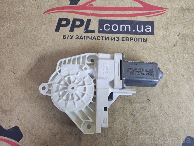 Мотор стеклоподъемника двери передней, правой 8K0959802A VAG