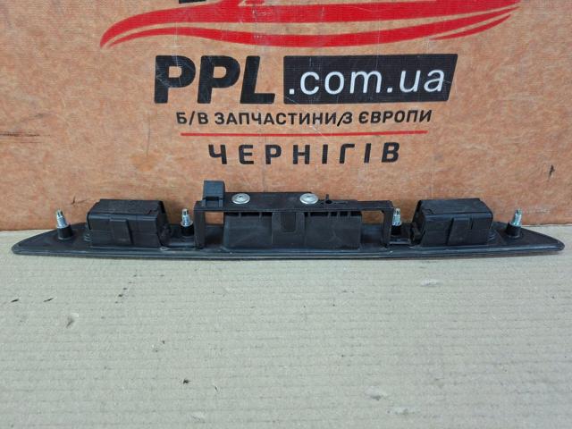 8P4827574 VAG Накладка крышки багажника купить в Каменское