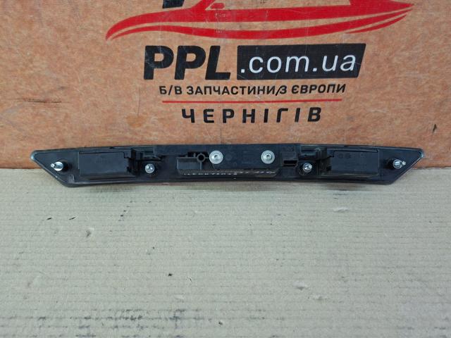 8P4827574 VAG Накладка крышки багажника купить в Житомир