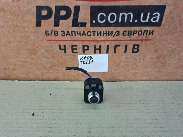 Блок управления зеркалами заднего вида, на двери 8V0959565M VAG