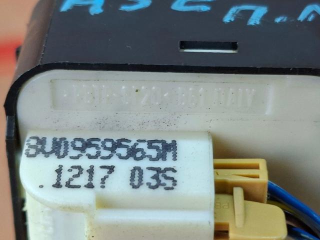 8V0959565M VAG Блок управления зеркалами заднего вида, на двери купить в Чернигов