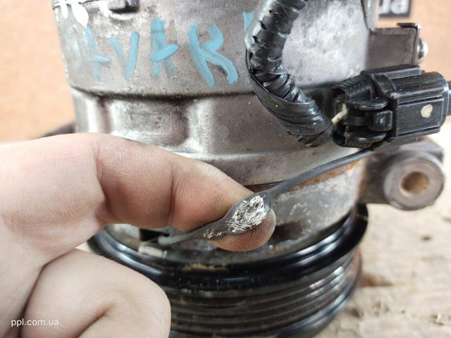 Компрессор климатической установки 926004JA1A NISSAN
