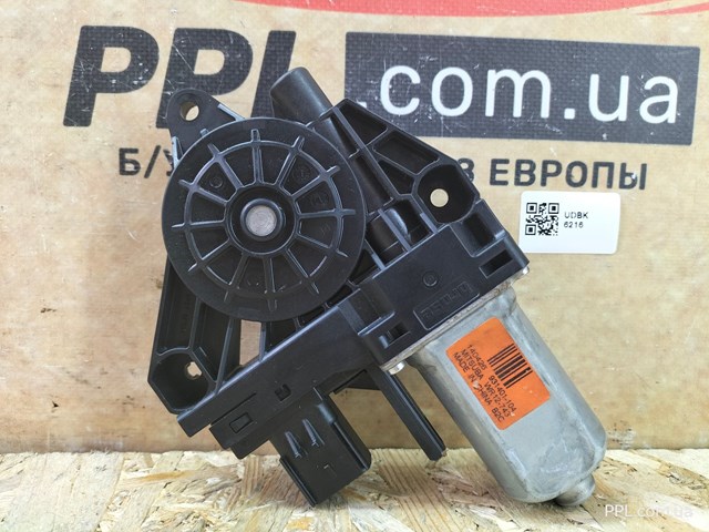 Мотор стеклоподъемника двери передней, левой 931401104 CHRYSLER