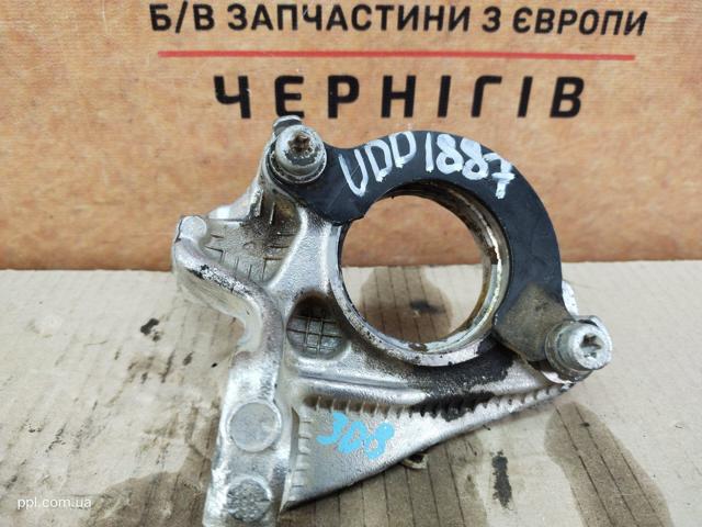 9801017180 Опора подвесного подшипника передней полуоси купить Николаев