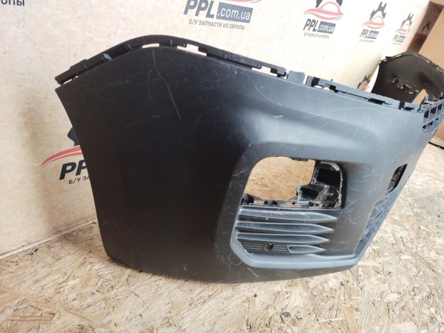 Бампер передний в сборе 9816765680 PEUGEOT
