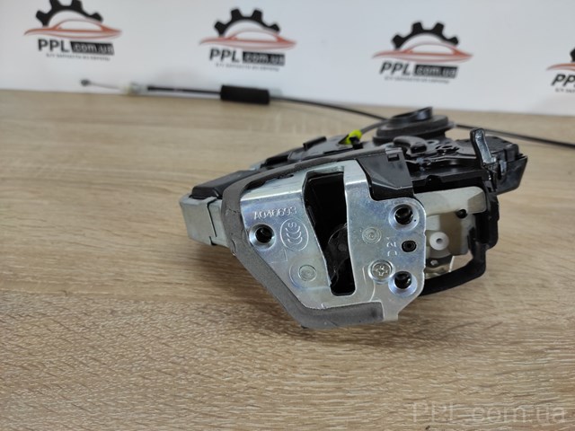 TOYOTA A046693 Замок двери передней правой в наличии Винница