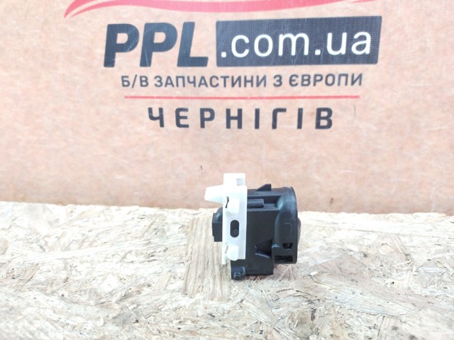 A2038200210 MERCEDES Кнопка стеклоподъемника передняя купить в Хмельницкий