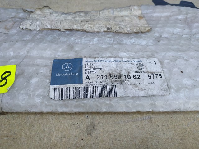 MERCEDES A2116901062 Молдинг двери передней правой в наличии Чернигов