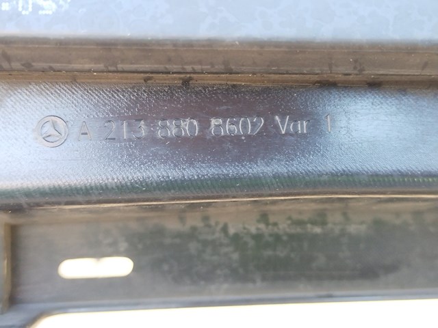 MERCEDES 2138808602 Решетка радиатора в наличии Винница