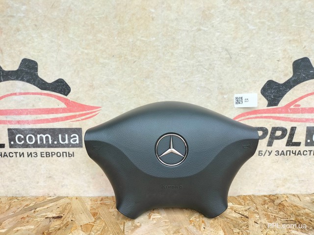 Подушка безопасности водителя A9068601900 MERCEDES
