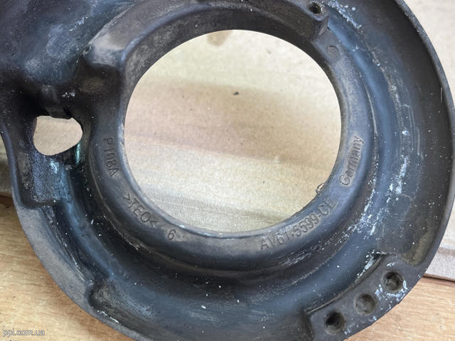 AV615599DD FORD Проставка (резиновое кольцо) пружины задней верхняя купить в Павлоград