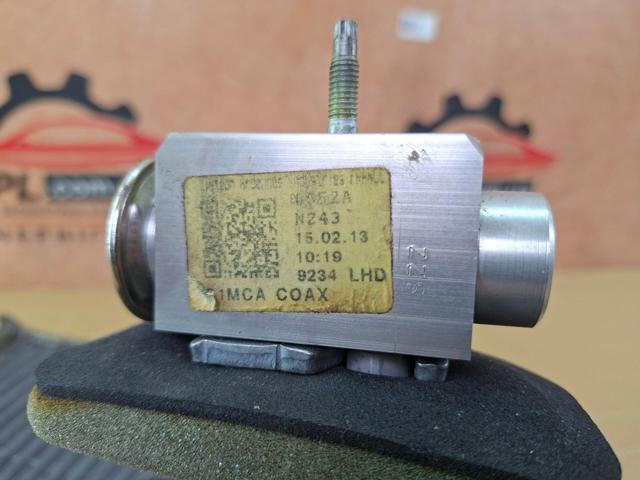 AV6N19849AB Клапан TRV кондиционера купить Житомир