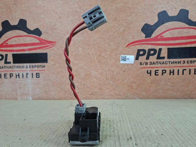 AV6N19E624BA Резистор печки купить Сумы